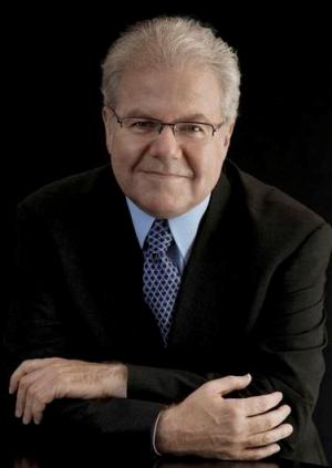 Photo of Emanuel Ax, piano. Photo by Lisa Marie Mazzucco
